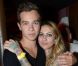 Sacha prend la pose avec Fanny au Duplex le vendredi 31 août 2012 à Paris