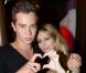 Sacha prend la pose avec Fanny au Duplex le vendredi 31 août 2012 à Paris