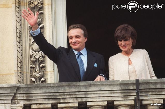 Mariage civil de Michel Sardou et Anne-Marie Périer à Neuilly, le 11 octobre 1999.