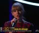 Taylor Swift interprète  Ronan , sur NBC à l'occasion du Téléthon Stand Up To Cancer.
