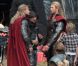  Chris Hemsworth et sa doublure tournent les premières scènes de  Thor : The Dark World  avec Jaimie Alexander, dans le sud de l'Angleterre, le 11 septembre 2012. 