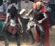  Chris Hemsworth tourne les premières scènes de  Thor : The Dark World  avec Jaimie Alexander, dans le sud de l'Angleterre, le 11 septembre 2012. 