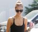 Jessica Alba, souriante, arrive à ses bureaux de Honest.com à Santa Monica le 20 septembre