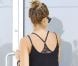 Jessica Alba, très occupée, arrive à ses bureaux de Honest.com à Santa Monica le 20 septembre