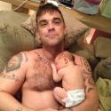Robbie Williams dévoile le joli minois de sa fille Teddy
