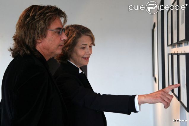 Charlotte Rampling et Jean-Michel Jarre : l'actrice et le musicien réunis pour le vernissage de l'exposition  Charlotte Rampling, albums secrets  à la Maison de la photographie de Lille, le 20 septembre 2012.