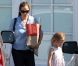 Jennifer Garner et sa fille Violet se baladent à Brentwood, le 23 septembre 2012