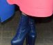 Lady Gaga à Paris dans un look inédit et toujours aussi recherché, a créé la surprise dans les rues de notre capitale le 22 septembre 2012