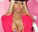 Nicki Minaj : Ultradécolletée pour son parfum, mais méconnaissable à ses débuts