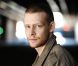Johnny Lewis, connu pour son rôle de Half-Sack dans la série  Sons of Anarchy , a tué sa propriétaire Catherine Davis, massacré son chat, s'est battu avec deux hommes dans le quartier de Los Feliz à Los Angeles le 26 septembre 2012, avant de se tuer en tombant du toit de la maison de sa victime.