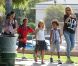 Heidi Klum en famille et jamais très loin de son nouvel homme... Los Angeles le 29 septembre 2012