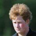 PHOTOS : Le prince Harry, son coiffeur ne lui veut pas du bien...
