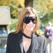 Carine Roitfeld arrive au défilé Céline printemps-été 2013. Paris, le 30 septembre 2012.
