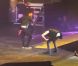  Justin Bieber, victime d'un malaise, vomit sur scène, le 29 septembre à Glendale. 
