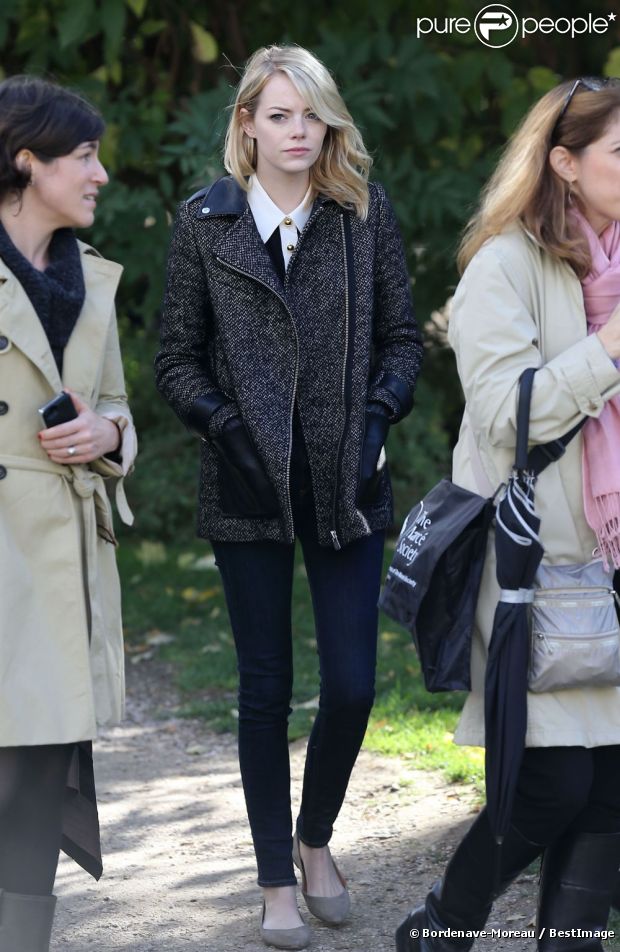 Emma Stone embrasse le Paris artistique et visite le musée Rodin. Le 4 Octobre 2012.