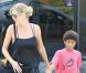 Heidi Klum et son fils Henry le 7 octobre 2012 à Los Angeles.