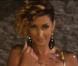 Sheryfa Luna dans le clip  Le temps court .