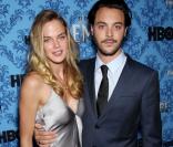 Shannan Click et Jack Huston lors de l'avant-première de Boardwalk Empire à New York le 14 septembre 2011