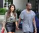 Kim Kardashian et Kanye West se baladent dans les rues de Miami. En octobre 2012