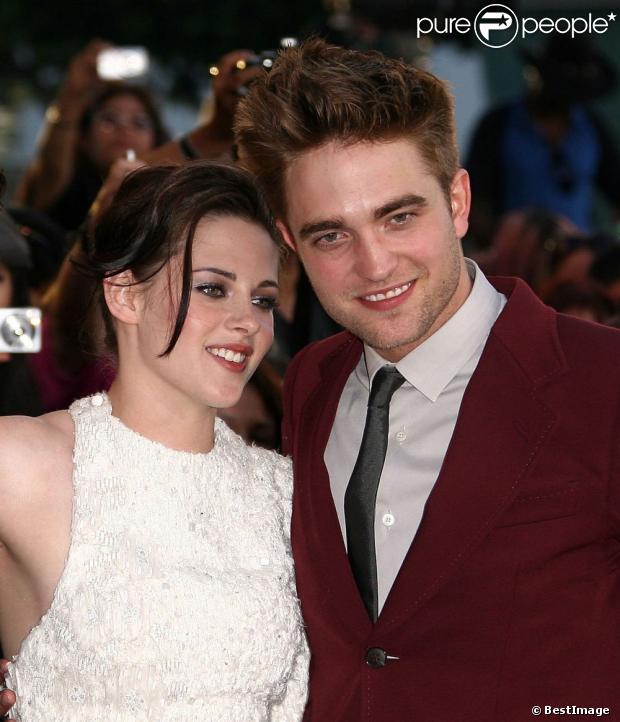 Kristen Stewart et Robert Pattinson à la première du film  Eclipse  à Los Angeles le 24 juin 2010.