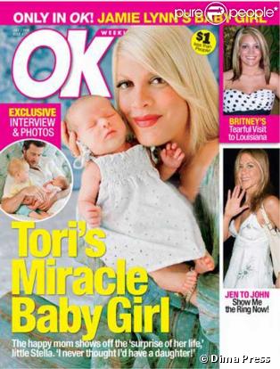 Tori Spelling avec sa fille Stella en couverture de Ok