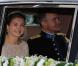 Mariage religieux du prince Guillaume et Stéphanie de Lannoy : la mariée arrive au bras de son frère le comte Johan de Lannoy à la cathédrale Notre-Dame, le 20 octobre 2012.