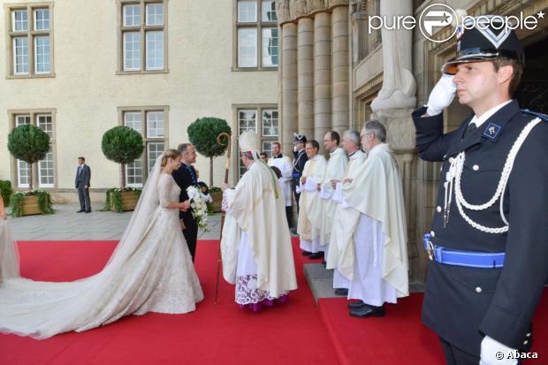 BODA GUILLAUME DE LUXEMBURGO Y STEPHANIE DE LANNOY - Página 36 960470-mariage-religieux-du-prince-guillaume-620x0-1