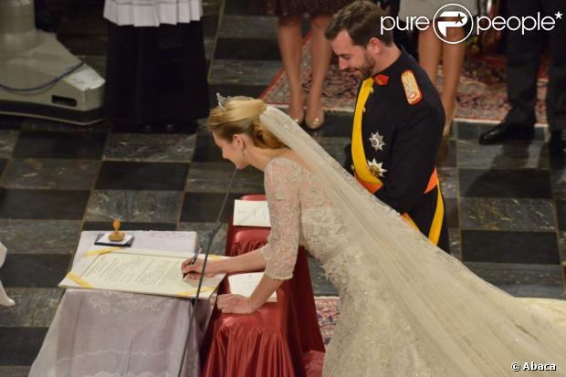 BODA GUILLAUME DE LUXEMBURGO Y STEPHANIE DE LANNOY - Página 36 960482-mariage-religieux-du-prince-guillaume-620x0-1