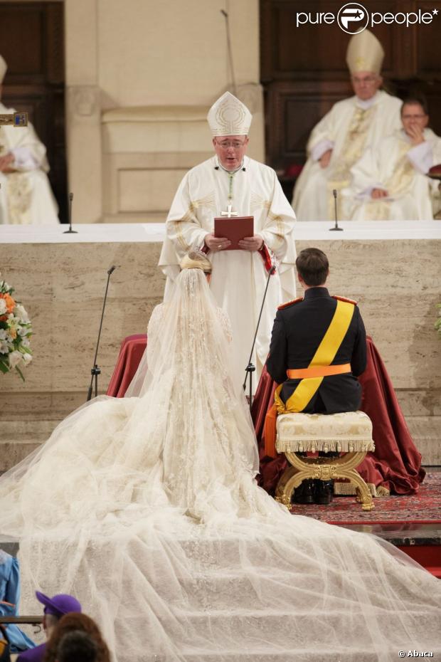 BODA GUILLAUME DE LUXEMBURGO Y STEPHANIE DE LANNOY - Página 36 960483-mariage-religieux-du-prince-guillaume-620x0-1