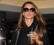 Alessandra Ambrosio arrive à l'aéroport de Los Angeles. Le 19 octobre.