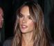 Alessandra Ambrosio, ravissante lors de son arrivée à l'inauguration de la boutique NARS sur Melrose Avenue. Los Angeles, le 20 octobre 2012.