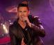 Baptiste Giabiconi sur scène à Paris le 22 octobre 2012.