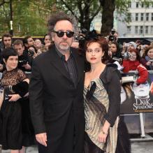 Tim Burton et Helena Bonham Carter à Londres le 9 mai 2012 pour l'avant-première de <em>Dark Shadows</em>