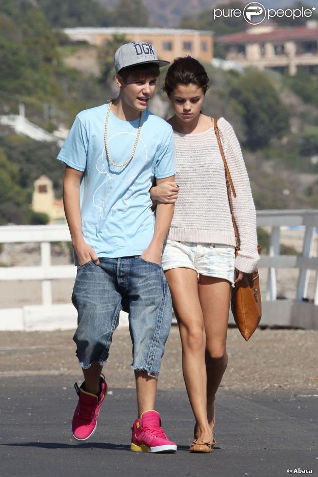Justin Bieber et Selena Gomez prÃ¨s de l'ocÃ©an Ã  Los Angeles le 23 septembre 2011