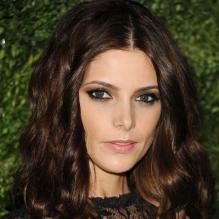 La sexy Ashley Greene assiste à la neuvième édition du CFDA/Vogue Fashion Fund Awards au Center 548. New York, le 13 novembre 2012.
