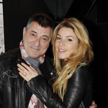 Jean-Marie Bigard et sa femme Lola lors du vernissage de l'exposition des photos de Valérie Perrin, compagne de Claude Lelouch à paris le 9 janvier 2012.
