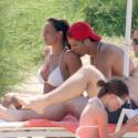 PHOTOS EXCLUSIVES : Cristiano Ronaldo très amoureux sous le soleil de Sardaigne !