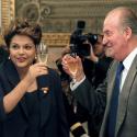 Letizia d'Espagne chic et Juan Carlos Ier à béquilles pour Dilma Rousseff