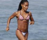 Jada Pinkett Smith : A Hawaï avec Willow et Jaden, elle dévoile un corps de rêve