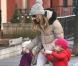 Sarah Jessica Parker emmène ses filles Tabitha et Marion a l'école à New York, le 14 décembre 2012.