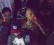 Chris Brown s'allume une cigarette au Palais Maillot après son concert au Palais Omnisports de Bercy, à Paris. Le 7 décembre 2012.