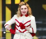 Madonna : Énervée contre la cigarette, heureuse d'avoir touché le pactole !