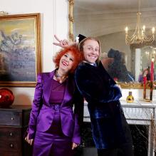 <p>EXCLU : Morgan déjanté et sa maman Pascale de Qui veut épouser mon fils ? 2 dans leur appartement parisien en décembre 2012</p>