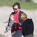 Jessica Simpson enceinte : Décontractée et décoiffée avec sa fille à Hawaï