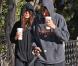 Mila Kunis et Ashton Kutcher : A moitié endormis pour promener leur chien