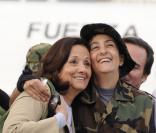 Ingrid Betancourt retrouve sa mere le jour de sa liberation le  2 Juillet 2008