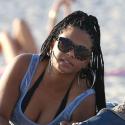 Christina Milian : Sa poitrine généreuse tyrannise son maillot une pièce