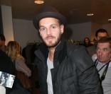 M. Pokora lors de l'inauguration de la tribune de presse du Stade de France qui portera désormais le nom de Thierry Roland, le 6 février 2013