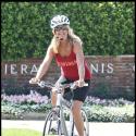 PHOTOS : Goldie Hawn, la mère de Kate Hudson, se met au vélo... pour son gendre ?