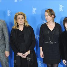 Paul Hamy, Catherine Deneuve, Emmanuelle Bercot, Nemo Schiffman - Photocall du film "Elle s'en va" lors du 63eme festival international du film de Berlin, le 15 fevrier 2013.  "Elle s'en va" Photocall - Berlin 63th international film festival - 15.02.2013.15/02/2013 - Berlin